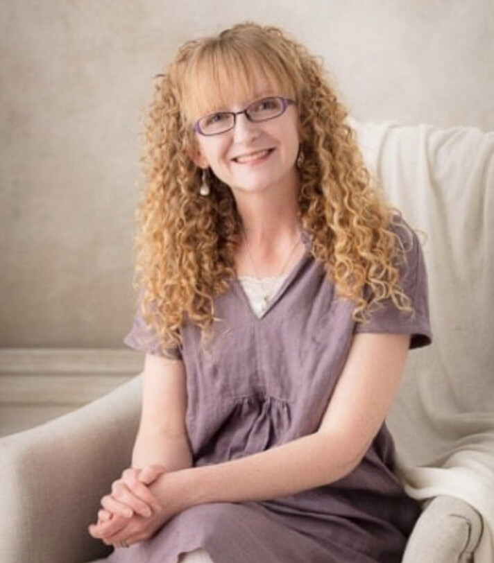 Carrie Skarda Headshot