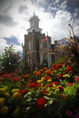 50 Breathtaking Photos of Temple Gardens