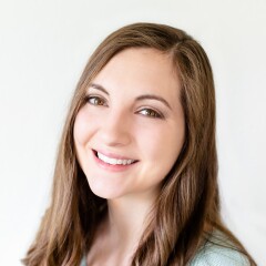 jenna headshot.jpg