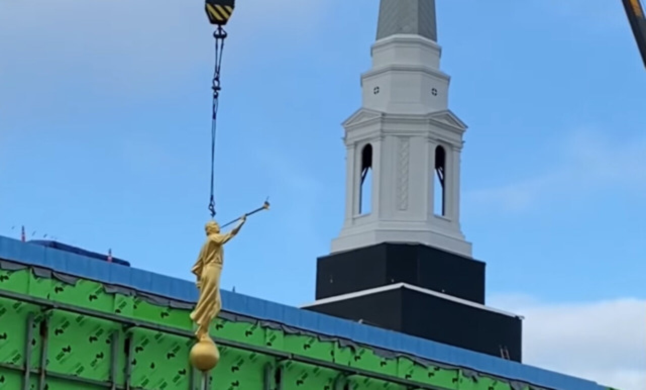 This video of a new temple getting an angel Moroni statue may make your ...