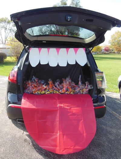 50 Ways to Dominate at Trunk-or-Treat Decorating