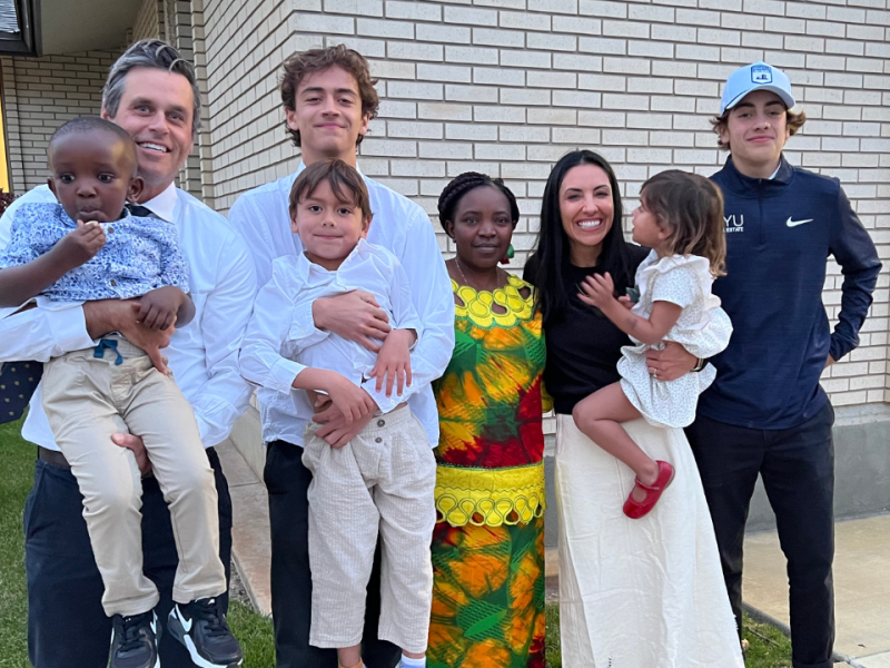 Shima and her family with Speratha .png