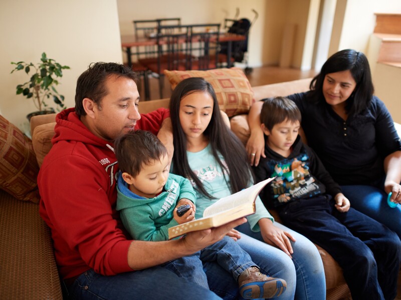 chile_family_scripture_reading.jpg