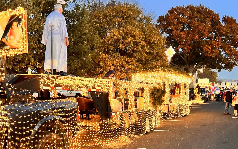 Sideview of the enitre float in 2020.