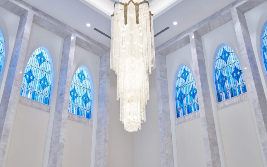A celestial room chandelier inside the new Brasília Brazil Temple.