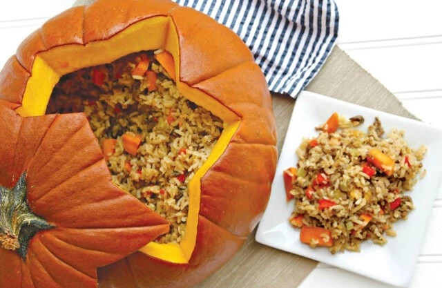 dinnerinapumpkin.png