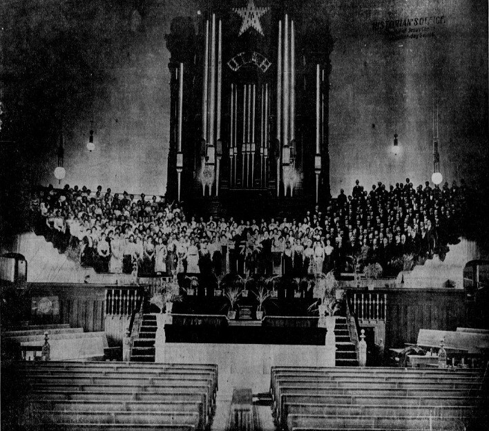 Fashion of the Mormon Tabernacle Choir, 1901