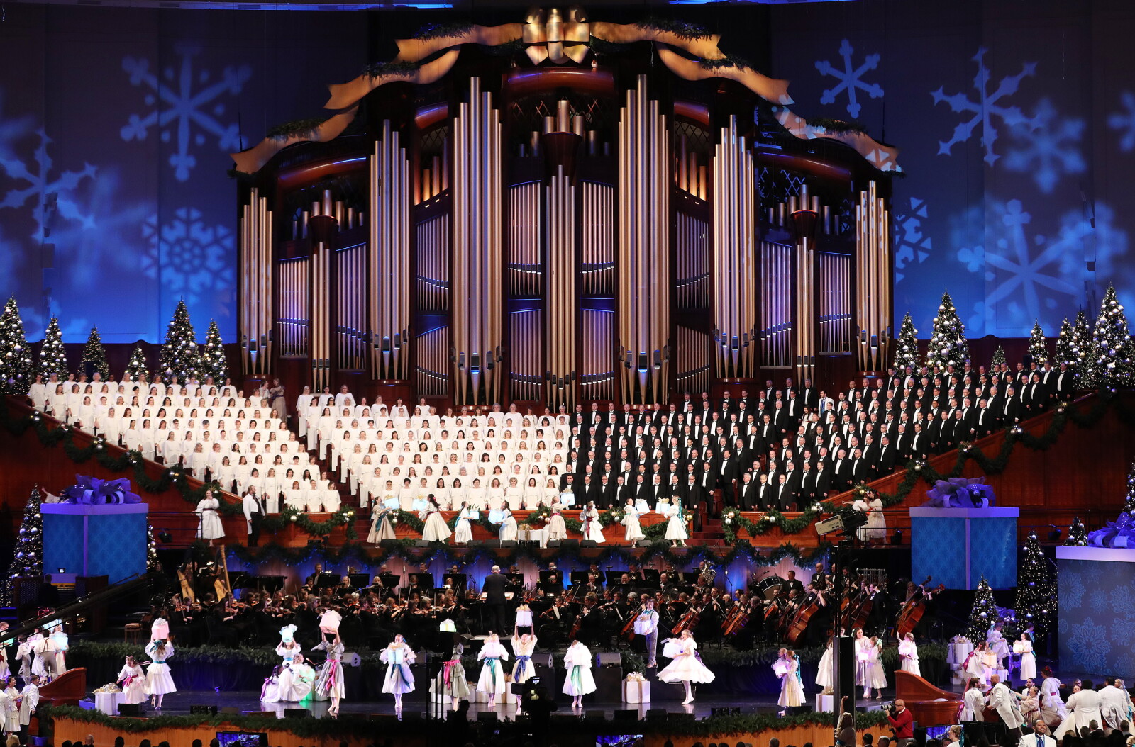 Guest Artists Of Christmases Past Who Has Performed With The 