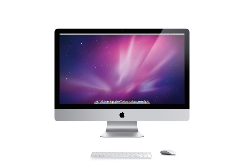 New,York,,U.s.a.-,April,04,,2014:,Studio,Shot,Of,Apple