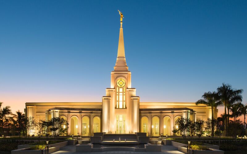 fort_lauderdale_florida_temple_lighted.jpg