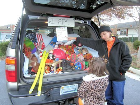 50 Ways to Dominate at Trunk-or-Treat Decorating