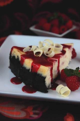 Thanksgiving Recipes: White Chocolate Raspberry Cheesecake