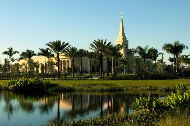 50 Breathtaking Photos of Temple Gardens