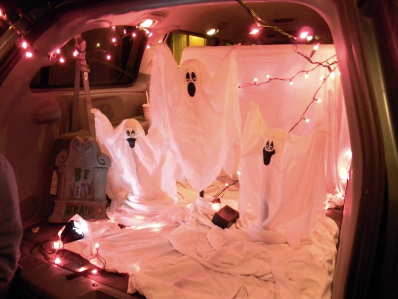 50 Ways to Dominate at Trunk-or-Treat Decorating