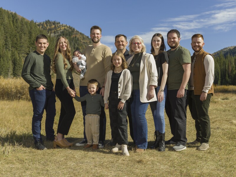 IsaacsonFamily2024-004.jpg