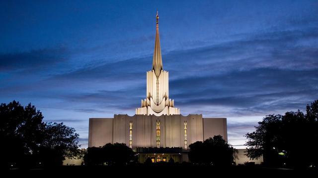 The Jordan River Utah Temple at night.