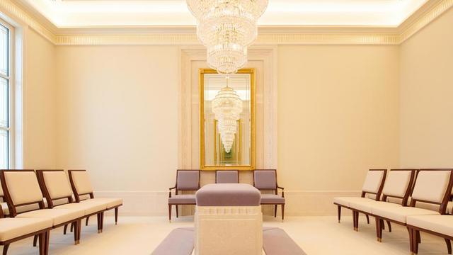 A sealing room in the Lisbon Portugal Temple.