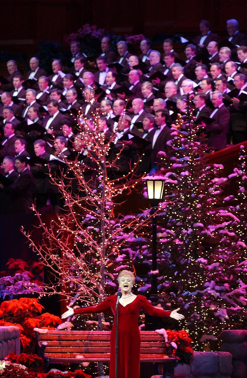 DNEWS LANSBURY CONCERT