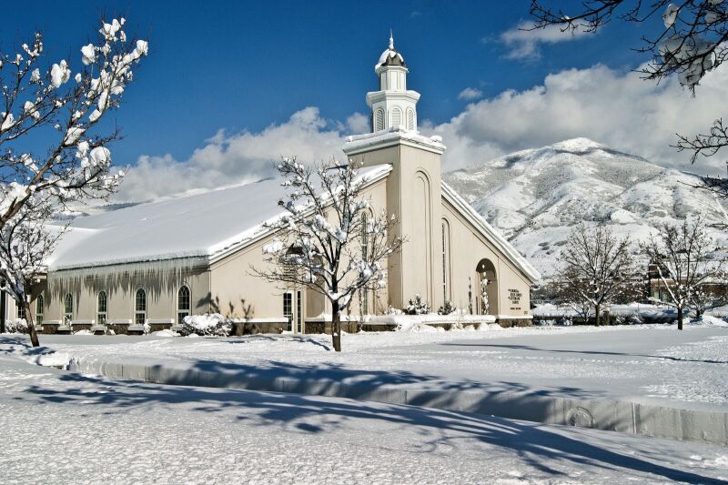 lds_meetinghouse_farmington_utah.jpg