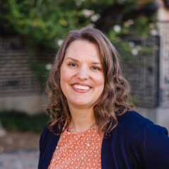 Bonnie Overly headshot.jpeg