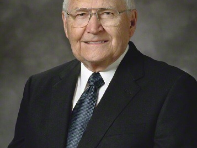 Elder L. Tom Perry