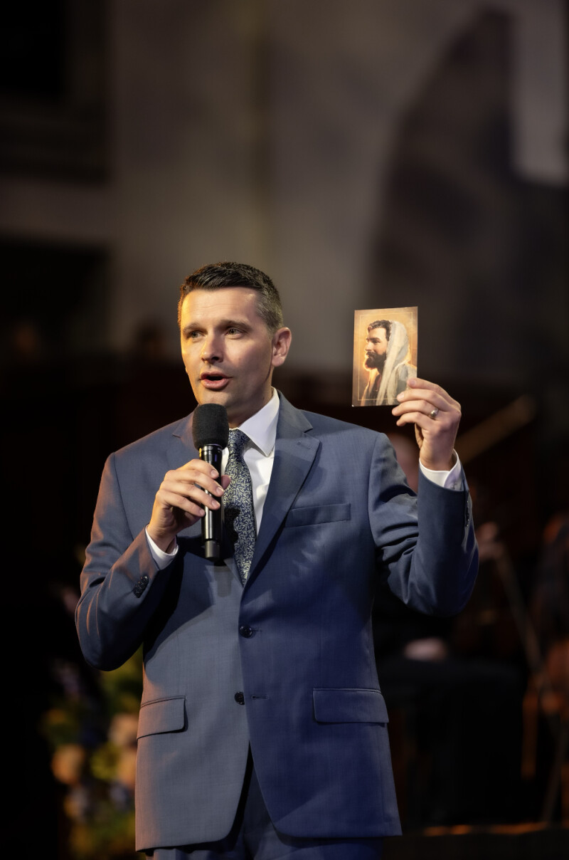 Derrick Porter shares a message at a Music & the Spoken Word broadcast.