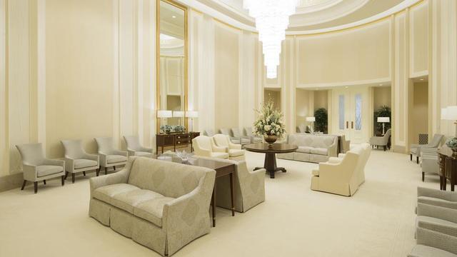 The celestial room in the Jordan River Utah Temple.