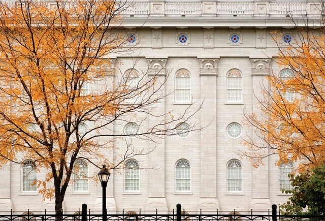 15 Exquisite Images of Temples in Fall